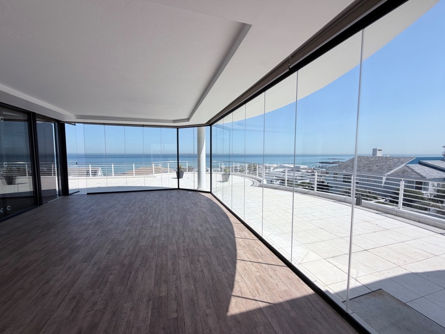 3 Bedroom Property for Sale in Bloubergstrand Western Cape